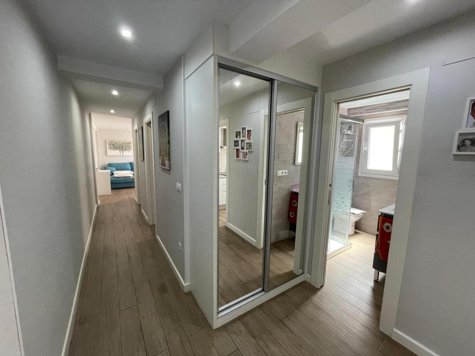 Cozy Room In Stylish Flat Just Steps From The Beach Cadiz Exterior photo